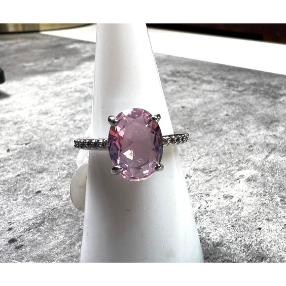 Ring Bomb Party Ring, NWOT, size 7, pink stone silver color band - Picture 2 of 7